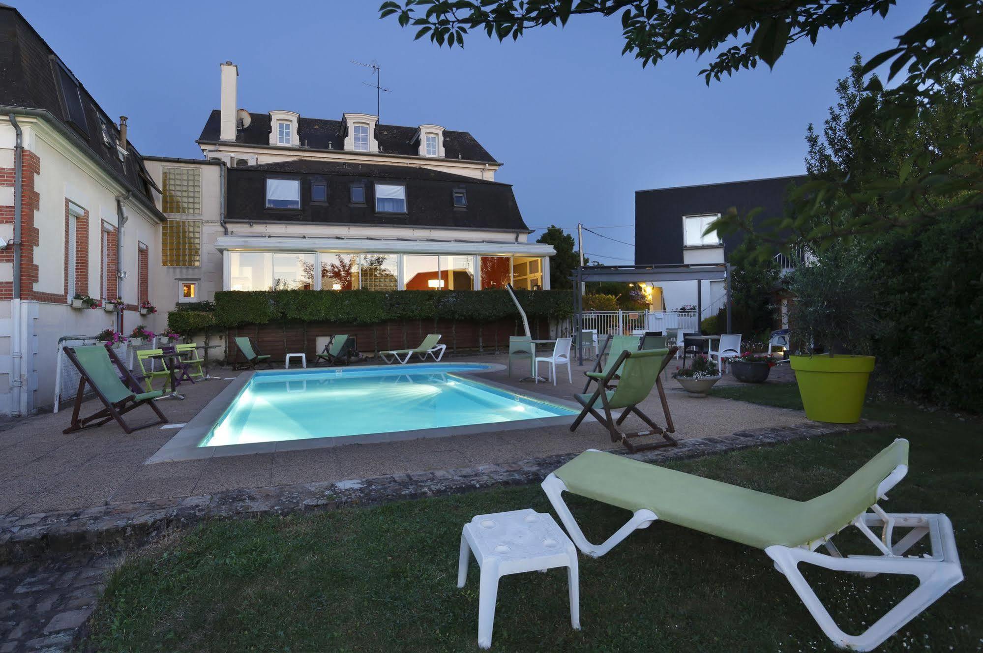 Hotel Les Tilleuls, Bourges Buitenkant foto
